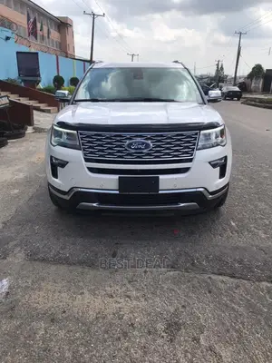 🚙 2018 Ford Explorer Platinum AWD | Low Mileage in Ikeja - Family-Friendly SUV
