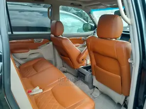 🚙 Lexus GX 470 Spacious SUV | Available in Port Harcourt - Well-Maintained & Reliable - Image 3