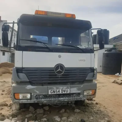 🚚 Mercedes-Benz Durable Concrete Mixer | Available in Ikeja - Efficient & Ready