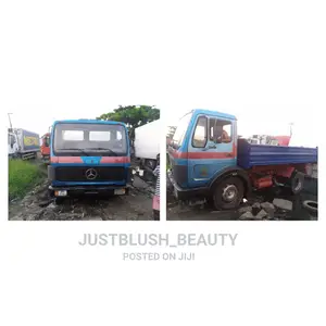 🚚 Mercedes-Benz Durable Tipper Truck | Available in Apapa - Low Mileage & Ready - Image 5
