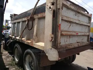 🚛 Mack Dumper Heavy-Duty Truck | Available in Lagos - Reliable 10-Tire Option - Image 3