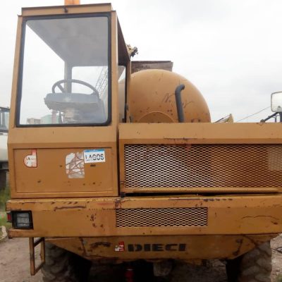 🚛 Reliable 1999 Self-Loader Mixer | Available in Lagos - Strong Diesel Engine, All-Wheel Drive