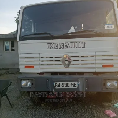 🚛 Renault Reliable Garbage Truck | Available in Lagos - Eco-Friendly & Well-Maintained