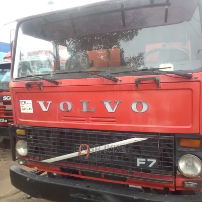🚛 Volvo FL7 Bucket Truck for Sale in Lagos - Low Mileage & Certified