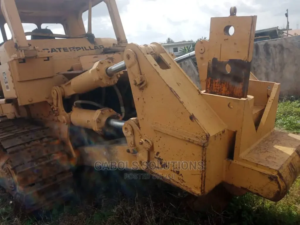 🚜 Caterpillar D8K Bulldozer for Sale | Available in Lagos - Low Hours, Powerful Performance
