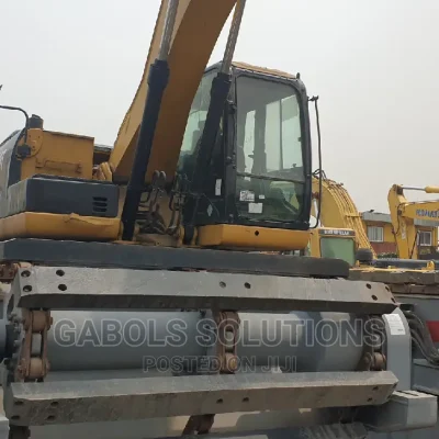 🚜 Caterpillar Versatile Swamp Buggy | Available in Ibeju Lekki - Low Mileage & Fun to Drive