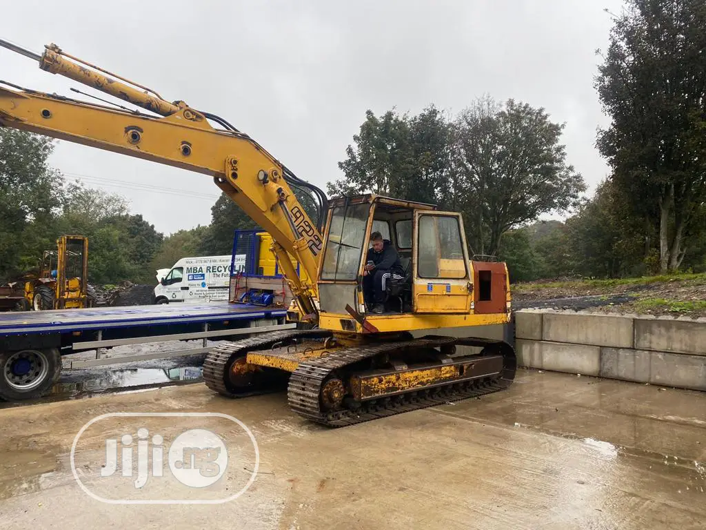 🚜 O&K Efficient Excavator | Available in Isolo - Low Hours, Ready to Work