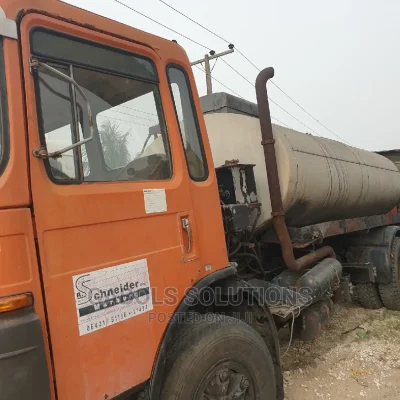 🚜 Schneider High-Performance Tar Boiler | Available in Lagos - Efficient & Well-Maintained