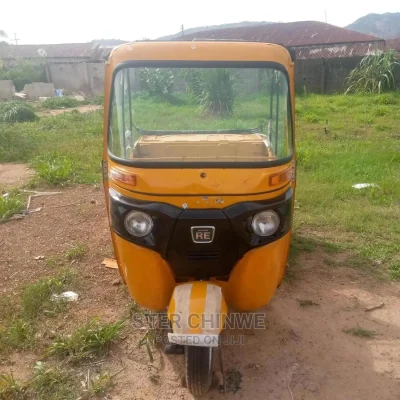 🚲 2022 Bajaj RE Tricycle | Spacious and Efficient in Kubwa - Low Mileage
